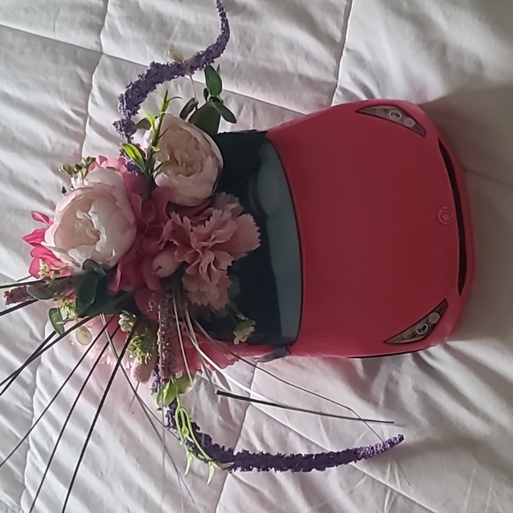 BARBIE CAR CENTERPIECE - Picture 3 of 14